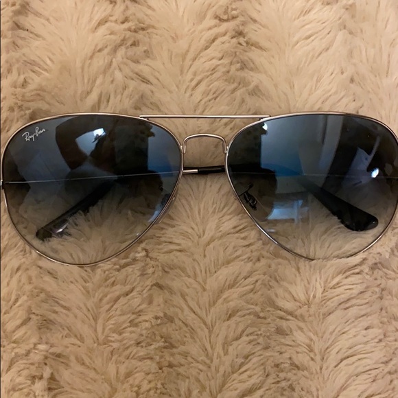 Silver Ray Ban Aviator Sunglasses - Picture 1 of 1
